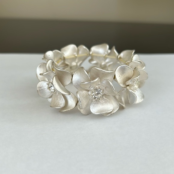 Jewelry - Costume Jewelry Bracelet